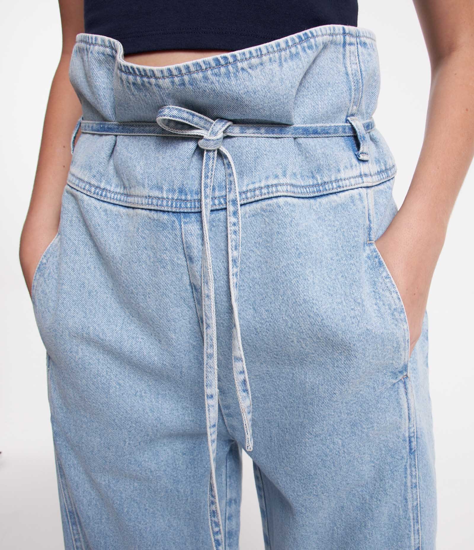 Calça Clochard em Jeans com Amarração e Bolsos Azul 4