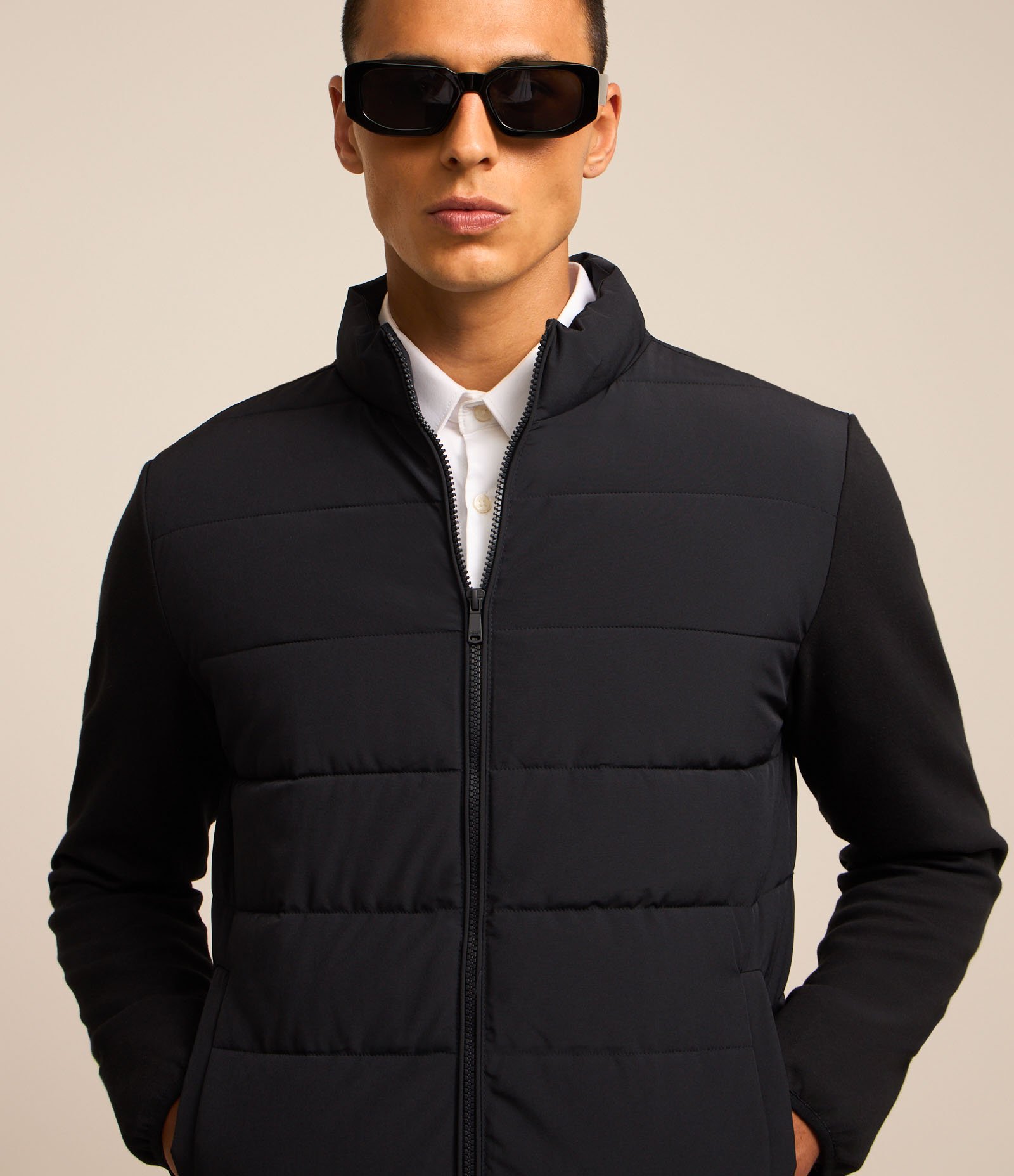 Jaqueta em Tricoline Ultraleve com Gola Alta 3