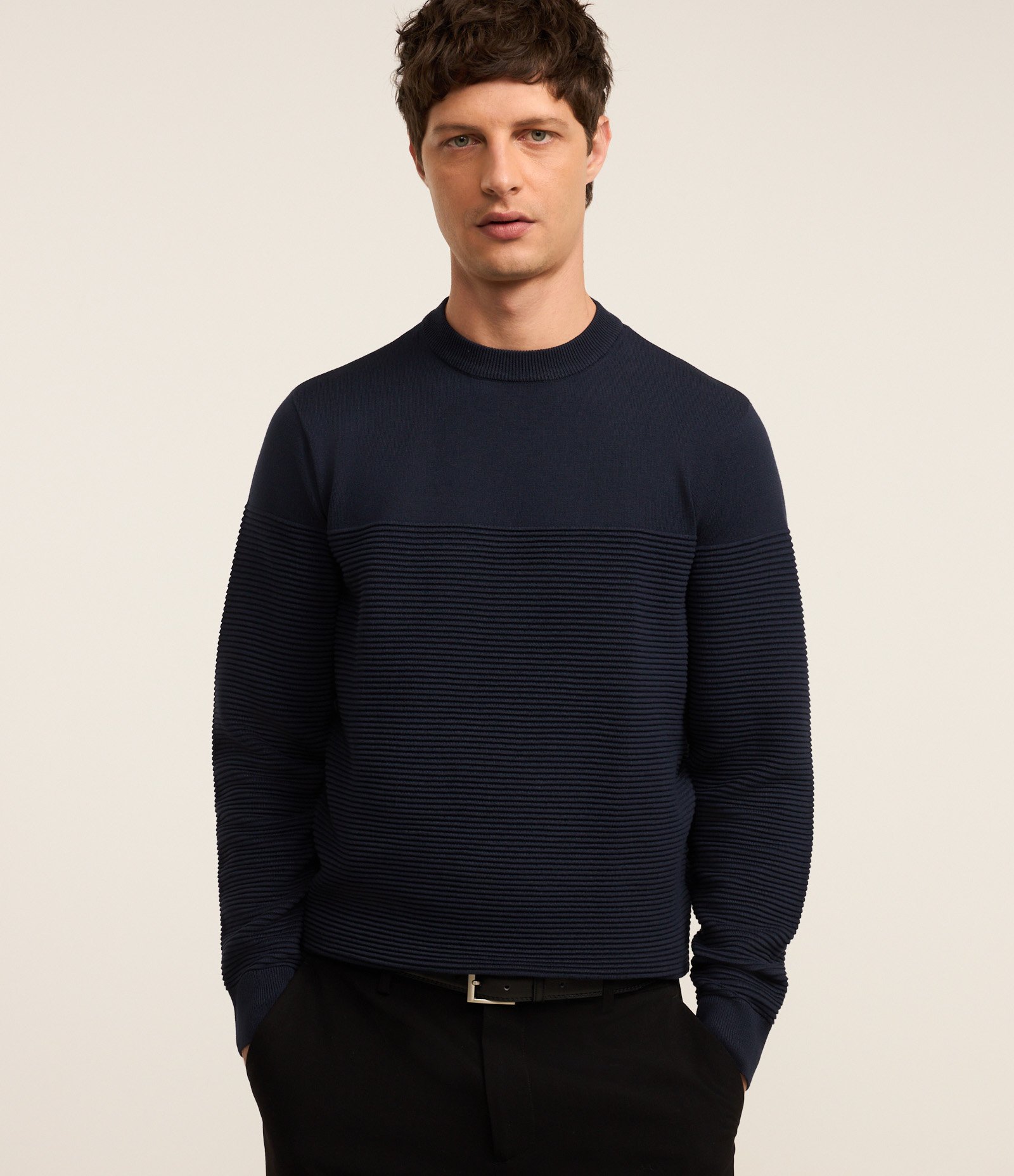 Suéter em Tricô com Textura em Nervuras Azul Escuro 1