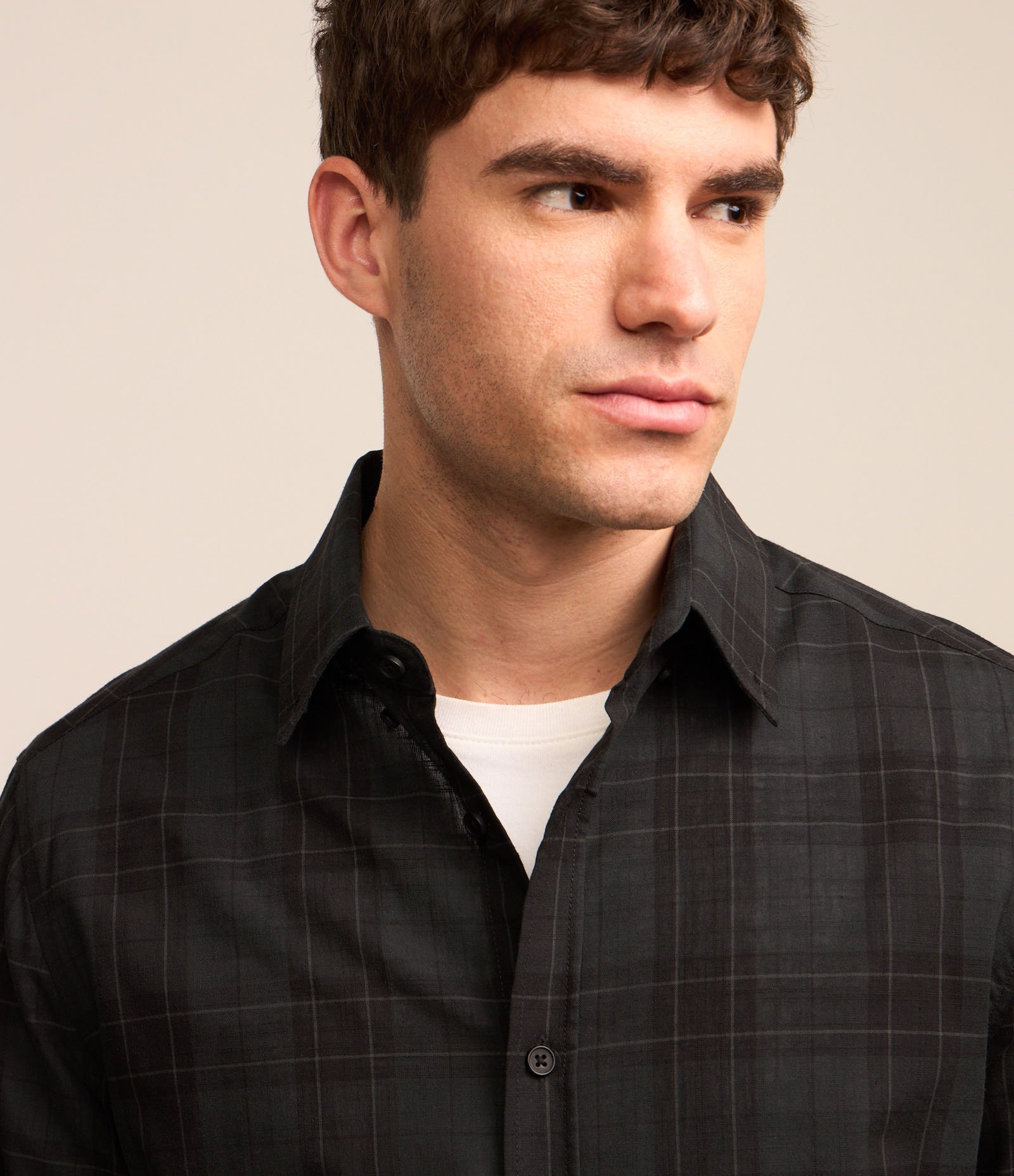 Camisa em Tricoline com Xadrez Grid Preto 3