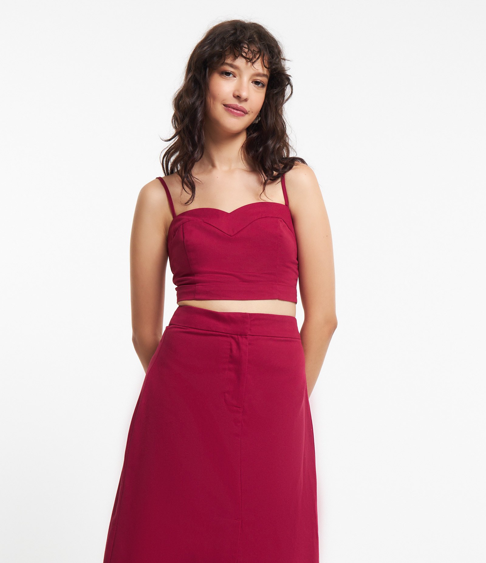 Blusa Cropped em Sarja com Decote Coração e Lastex nas Costas Vermelho bordô 1