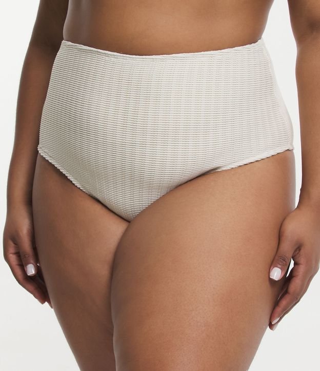 Biquíni Calcinha Hot Pants em Poliamida com Texturas Curve & Plus Size Off White 1