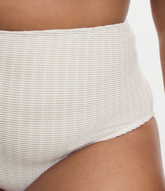 Biquíni Calcinha Hot Pants em Poliamida com Texturas Curve & Plus Size Off White 4