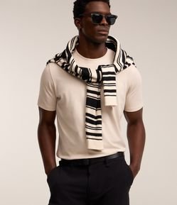 Camiseta Casual em Algodão com Textura Piquet