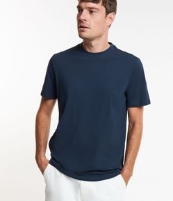 Camiseta Casual em Algodão com Textura Piquet