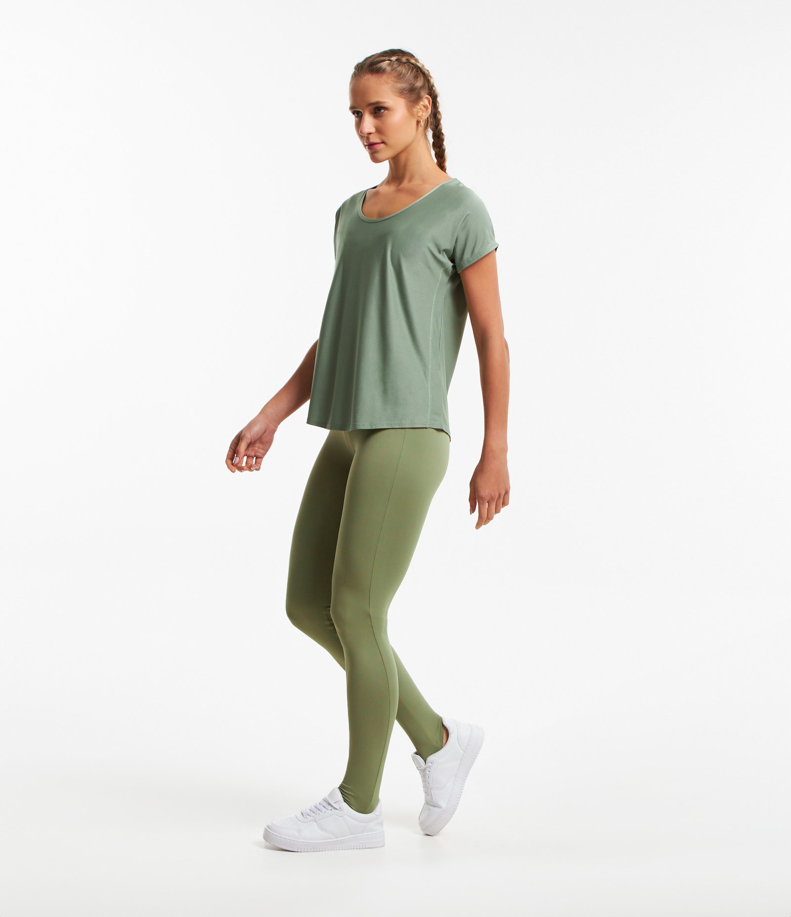 Camiseta Esportiva em Microfibra com Manga Curta Verde Claro 2