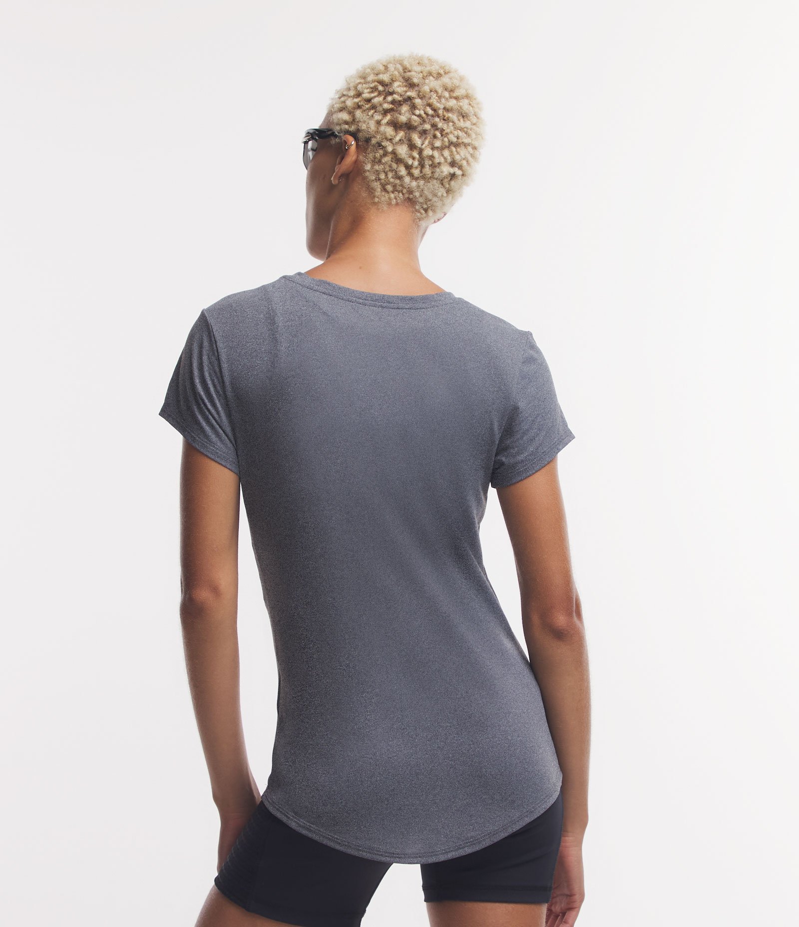 Camiseta Esportiva em Poliamida Cinza 3