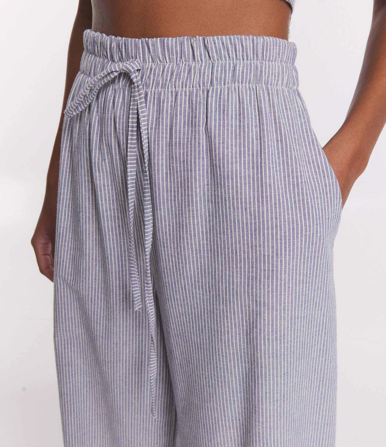 Calça Pantalona em Linho com Listras em Fio Tinto Azul 4