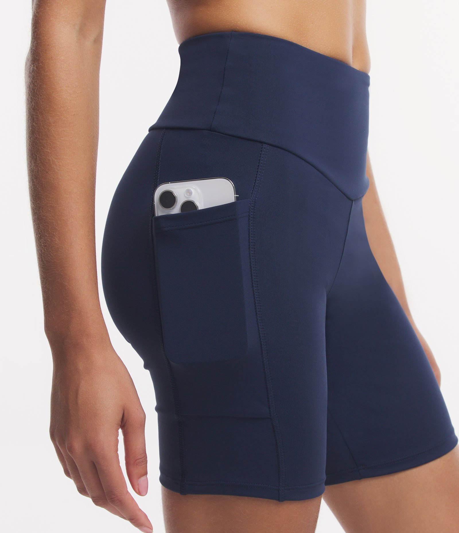 Bermuda Esportiva em Poliamida com Cós Largo 4