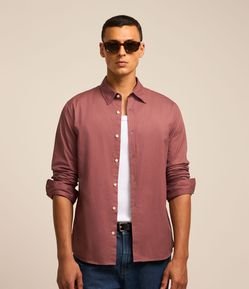 Camisa Regular em Sarja Fio Egípcio e Gola Colarinho