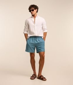 Bermuda Microfibra com Estampa de Folhagem