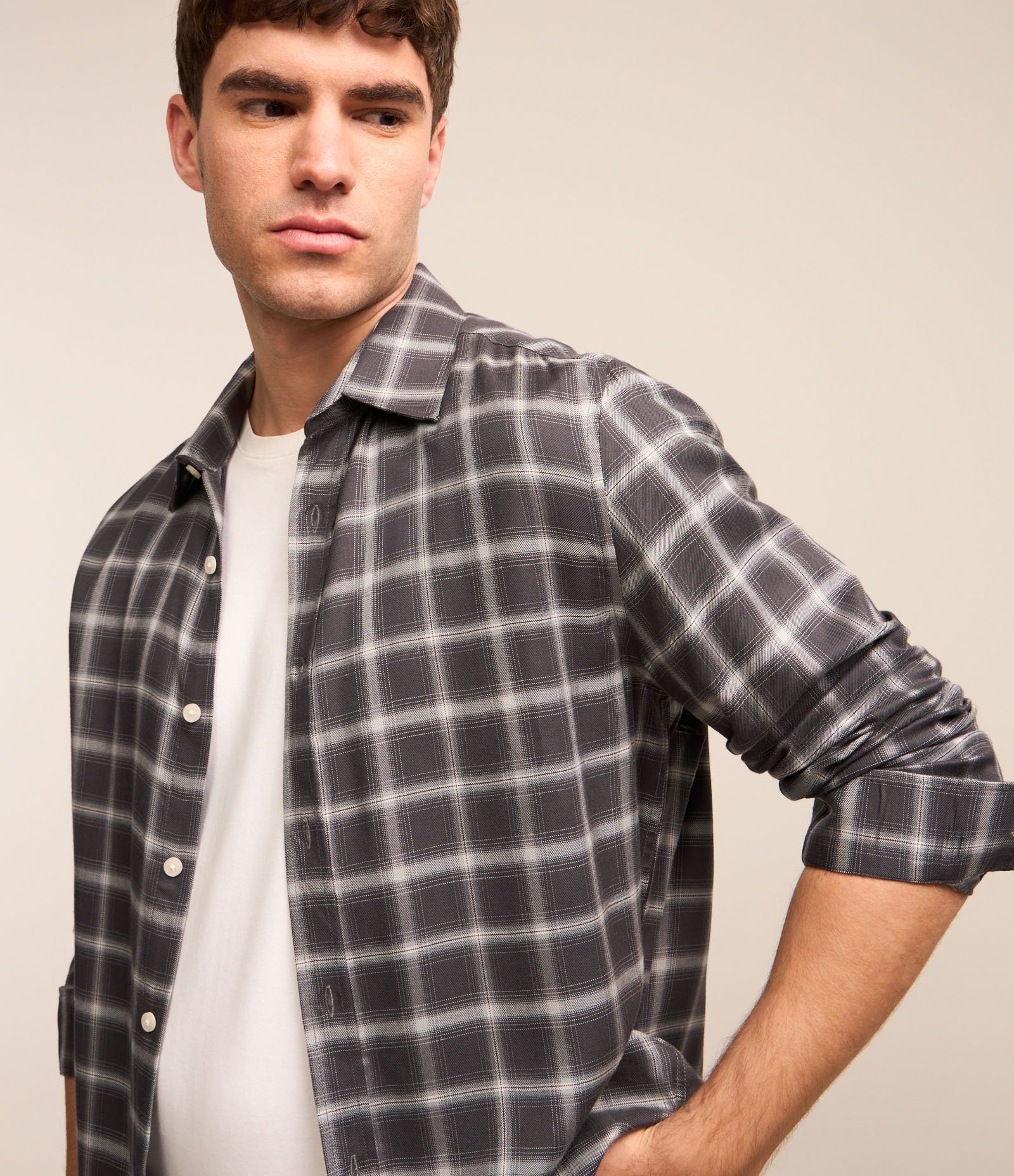 Camisa em Viscose com Xadrez Grid Azul 3