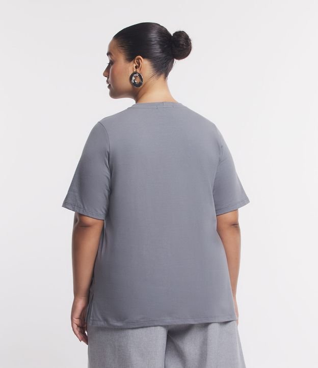 Camiseta Básica em Algodão Curve & Plus Size Cinza 3