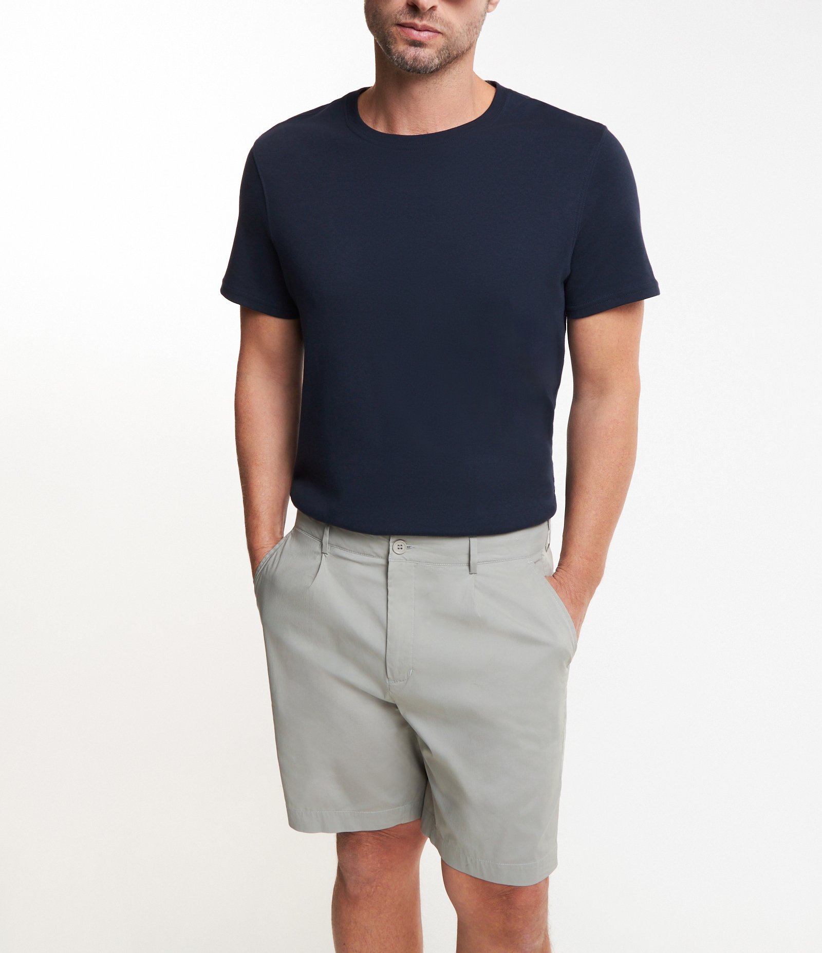 Bermuda Alfaiatada em Algodão com Passantes no Cós e Pregas Bege Acinzentado 2