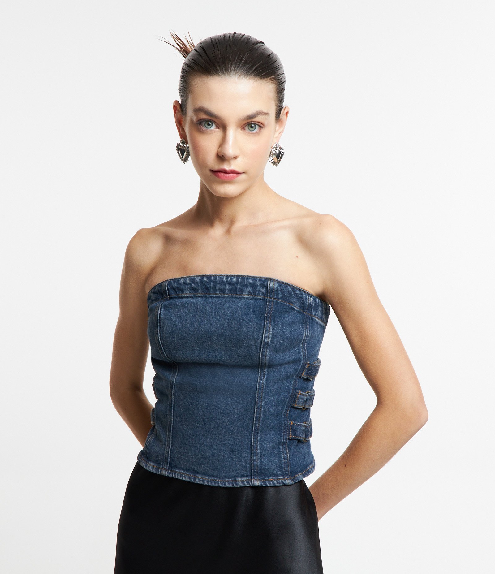 Top Tomara Que Caia em Jeans com Recortes Azul 1