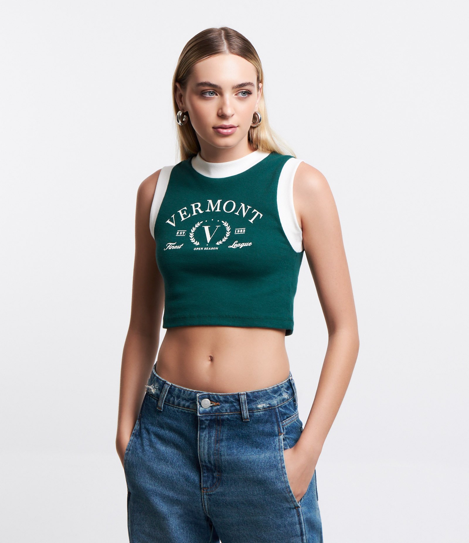 Blusa Cropped Sem Manga em Ribana com Lettering Vermont Verde 1