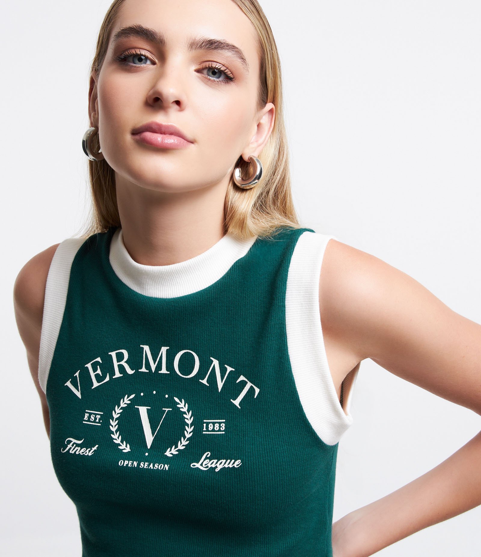 Blusa Cropped Sem Manga em Ribana com Lettering Vermont Verde 4