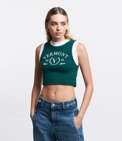 Blusa Cropped Sem Manga em Ribana com Lettering Vermont