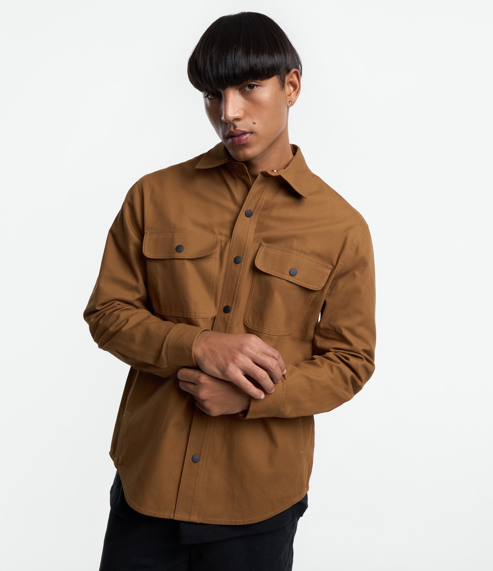 Camisa em Sarja com Botões e Bolsos Marrom 2