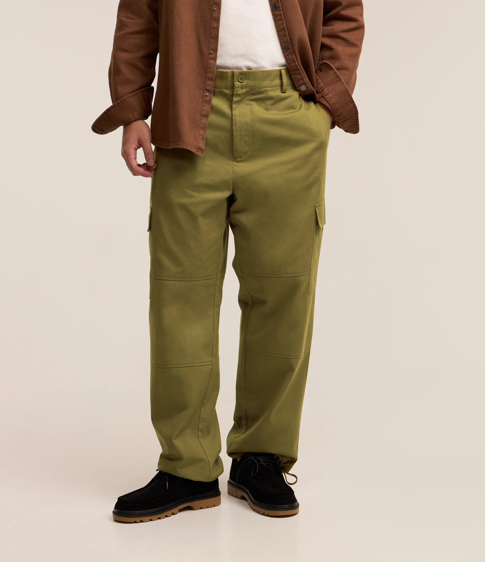 Calça Cargo Alfaiataria com Amarração na Barra Verde 1