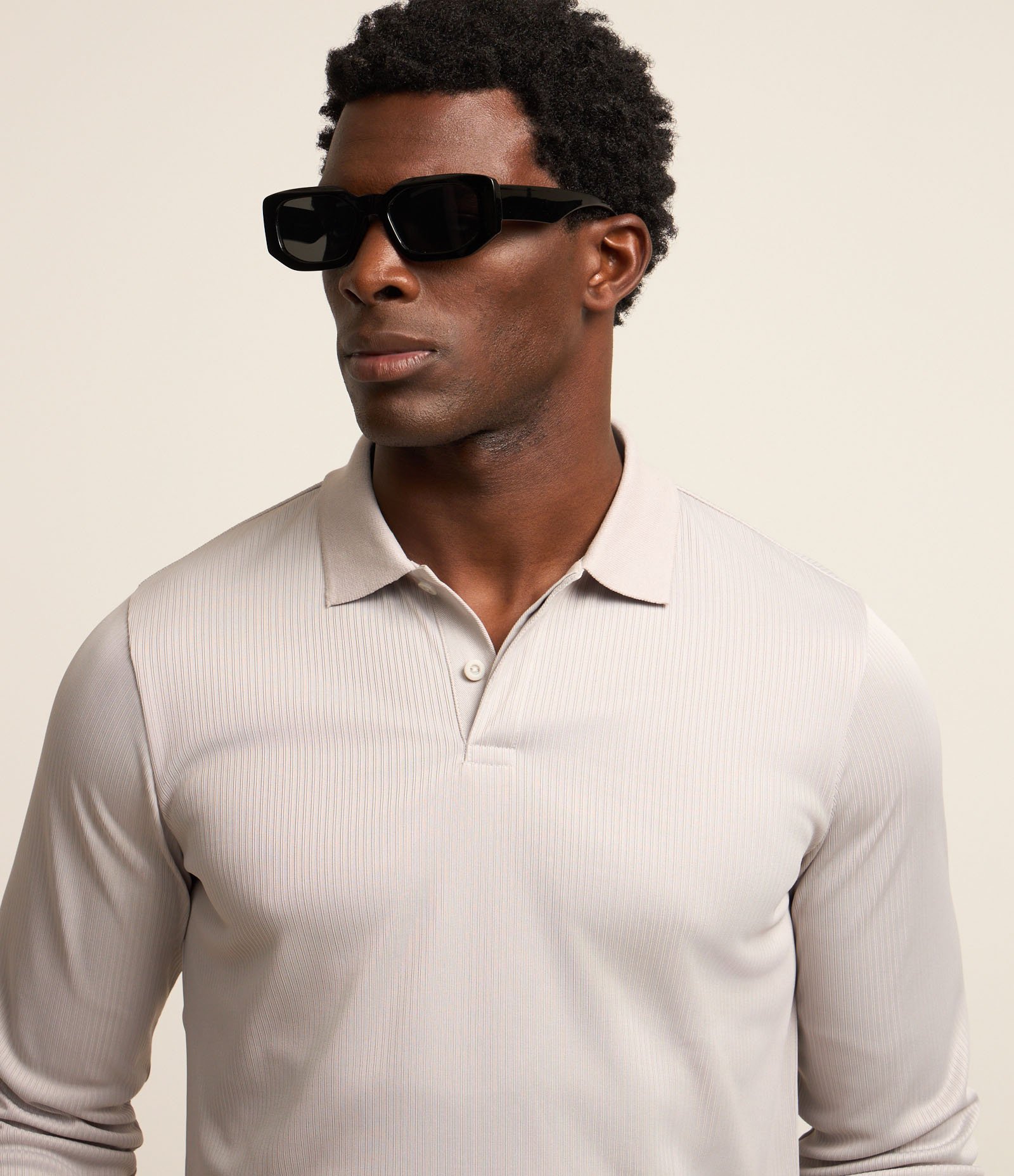 Camisa Polo com Textura e Manga Longa Cinza 3