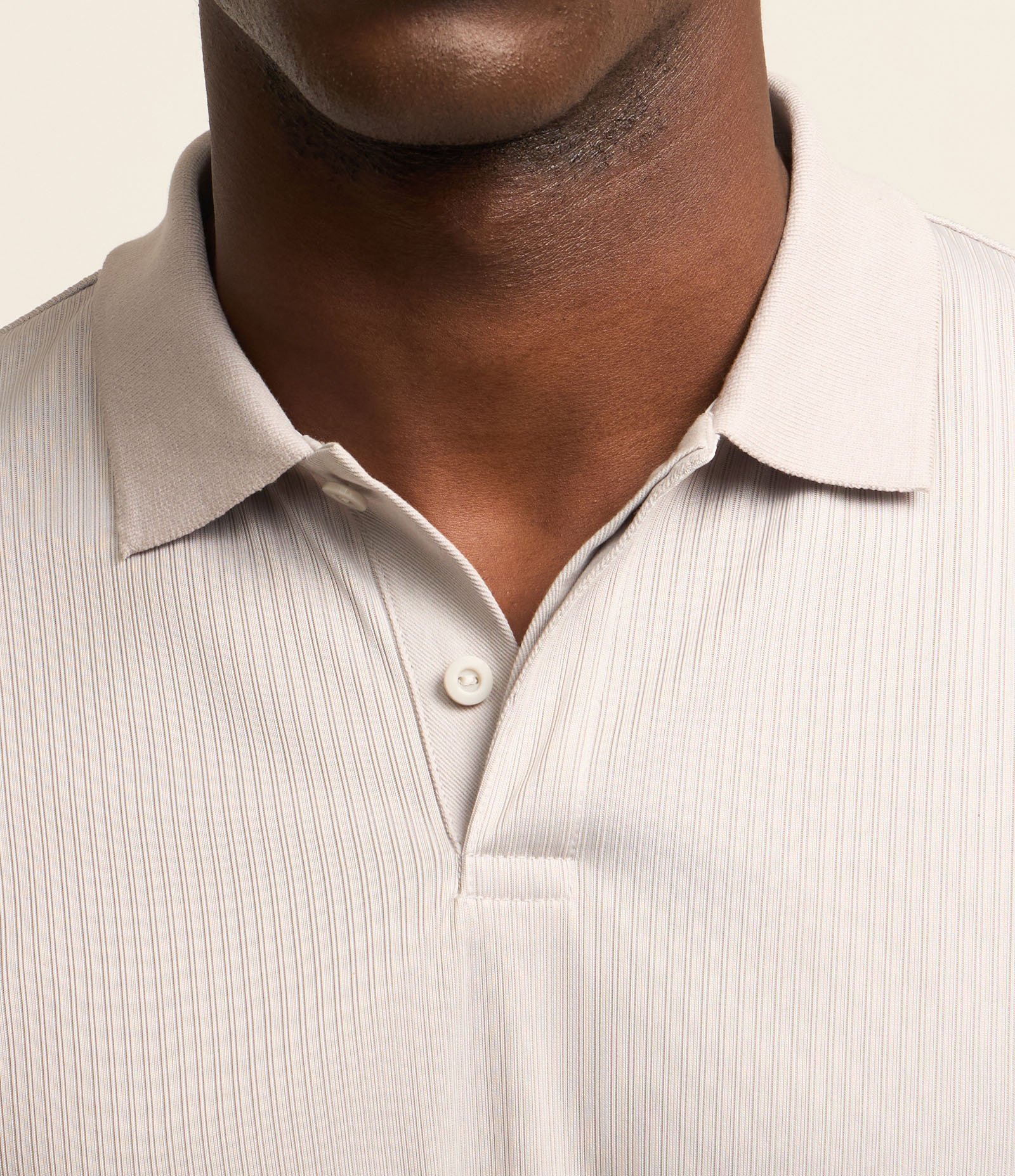 Camisa Polo com Textura e Manga Longa Cinza 4