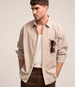 Camisa Relaxed em Tricoline com Listras e Mangas Longas