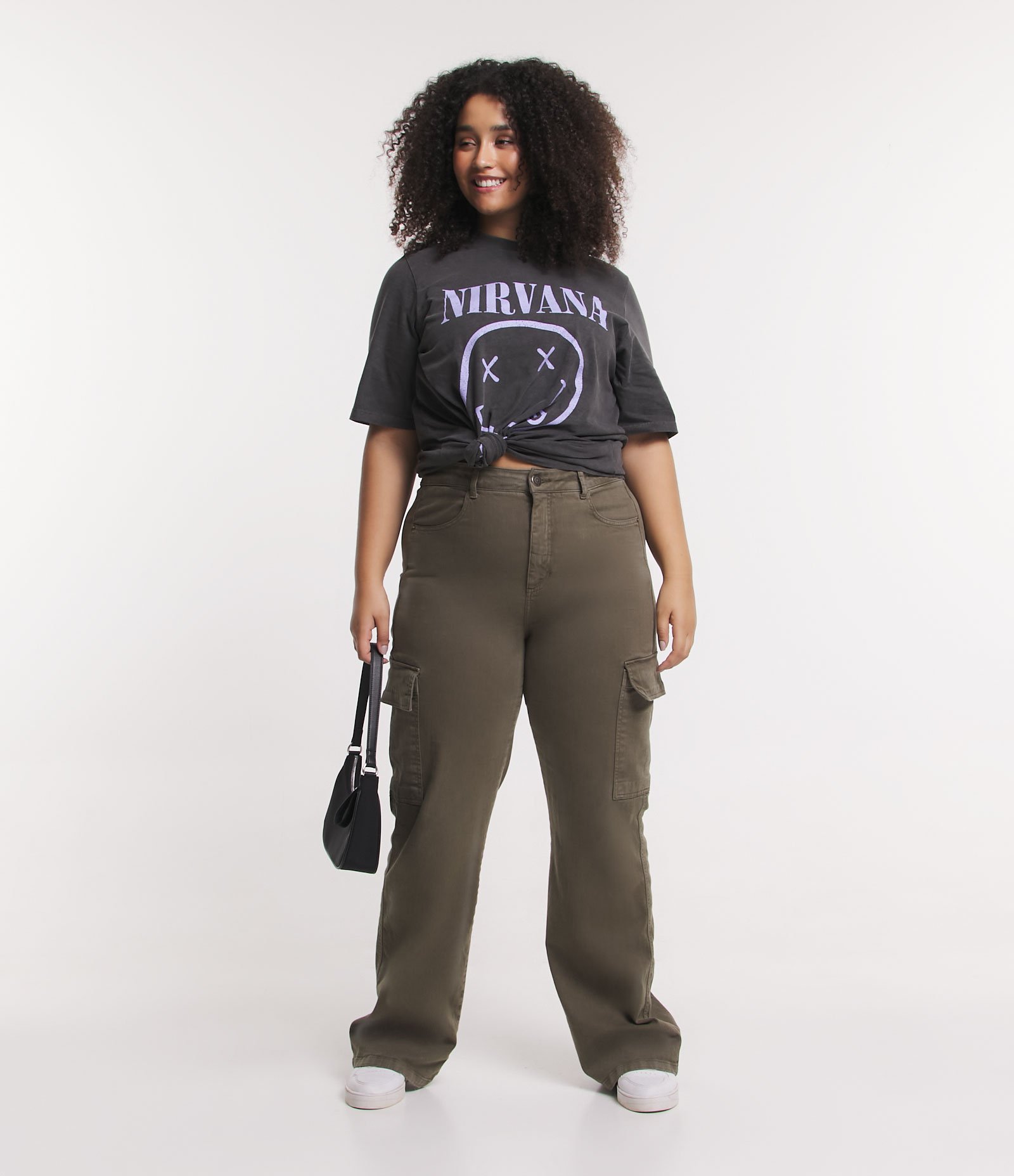 Calça Reta em Sarja com Bolsos Cargo Curve & Plus Size Verde Militar 1