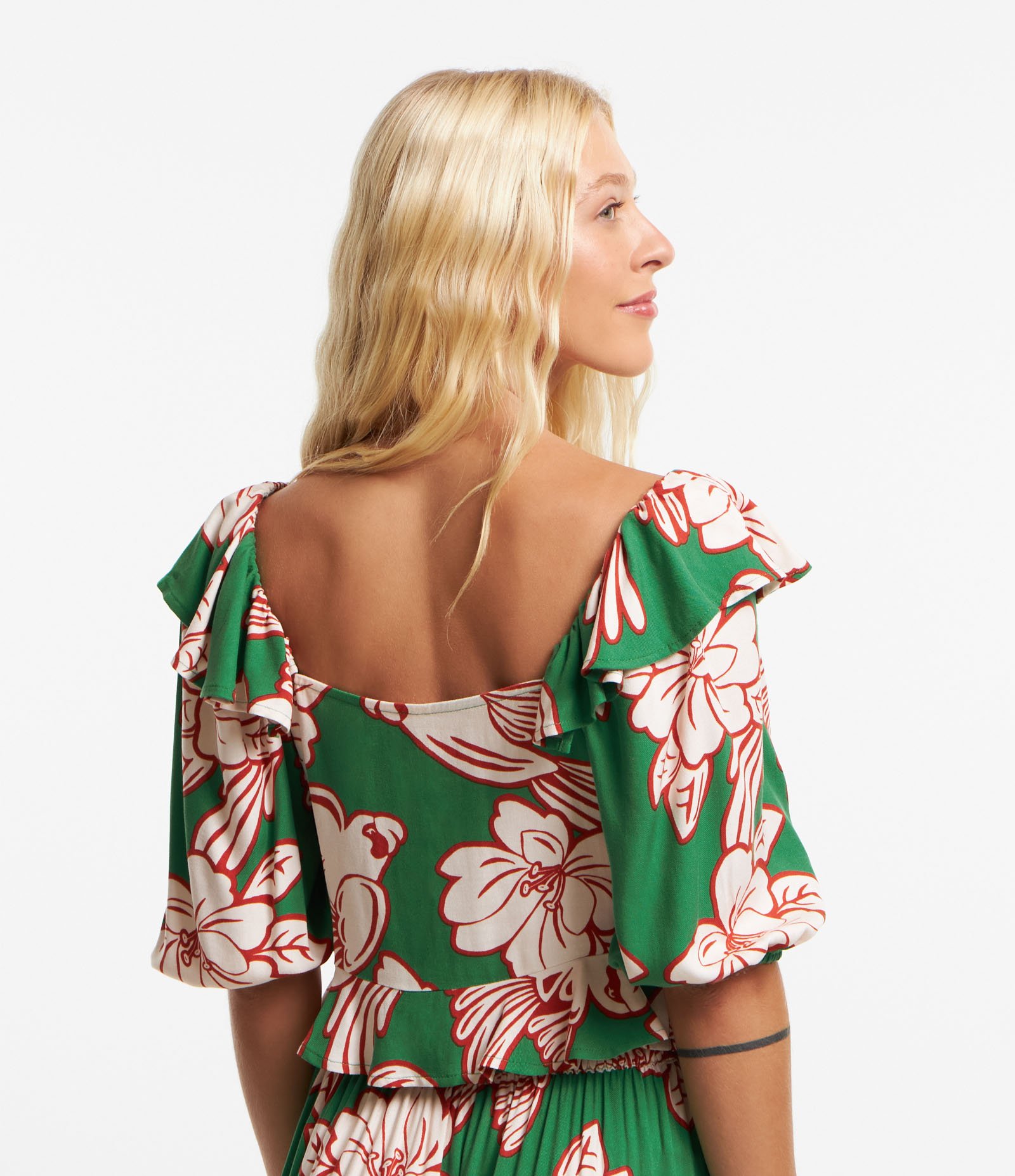 Blusa Cropped Manga Bufante em Viscose com Flores Estampadas Verde 3