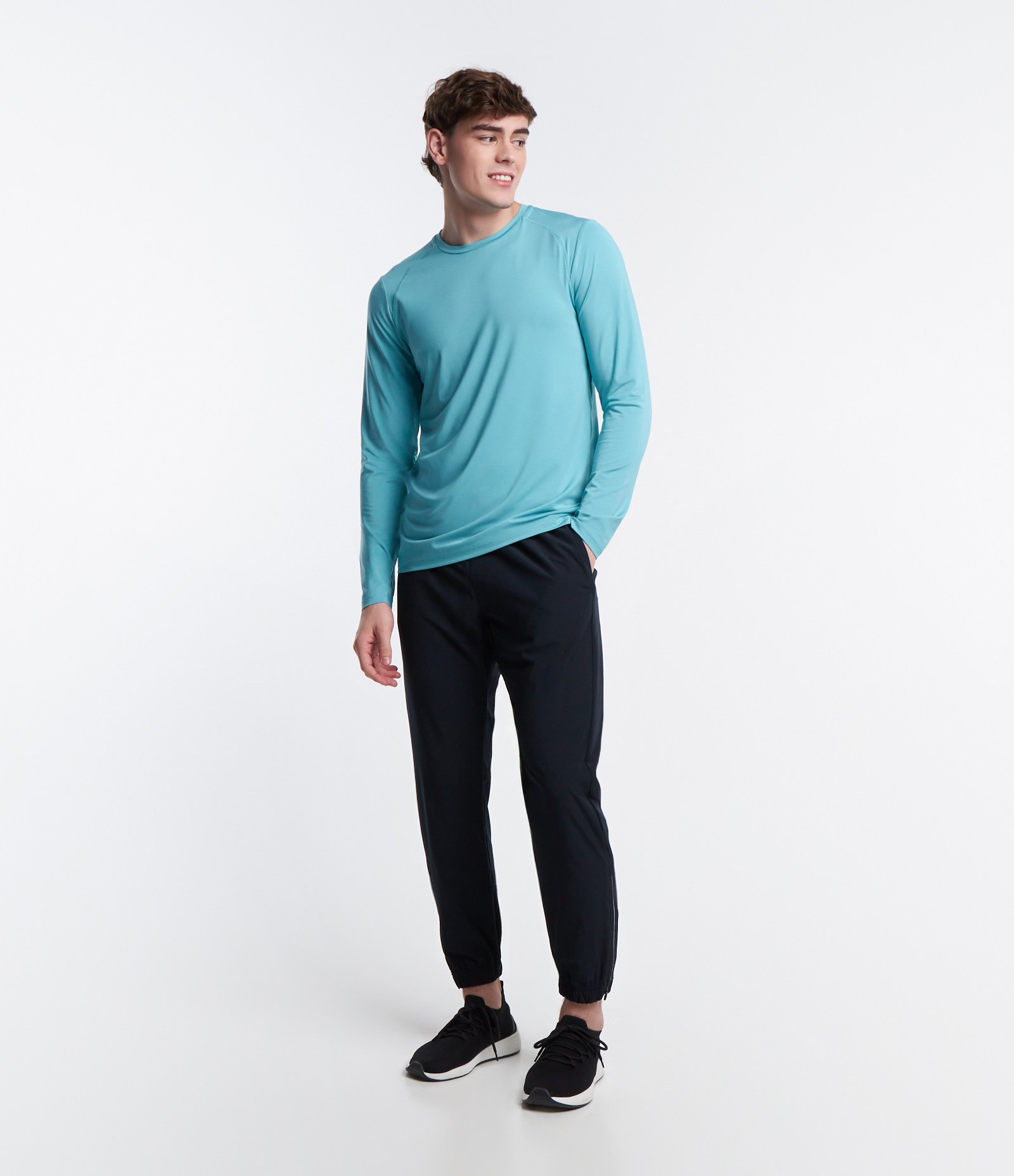 Calça Esportiva com Recorte de Tecido Refletivo com Zíper na Barra Preto 1