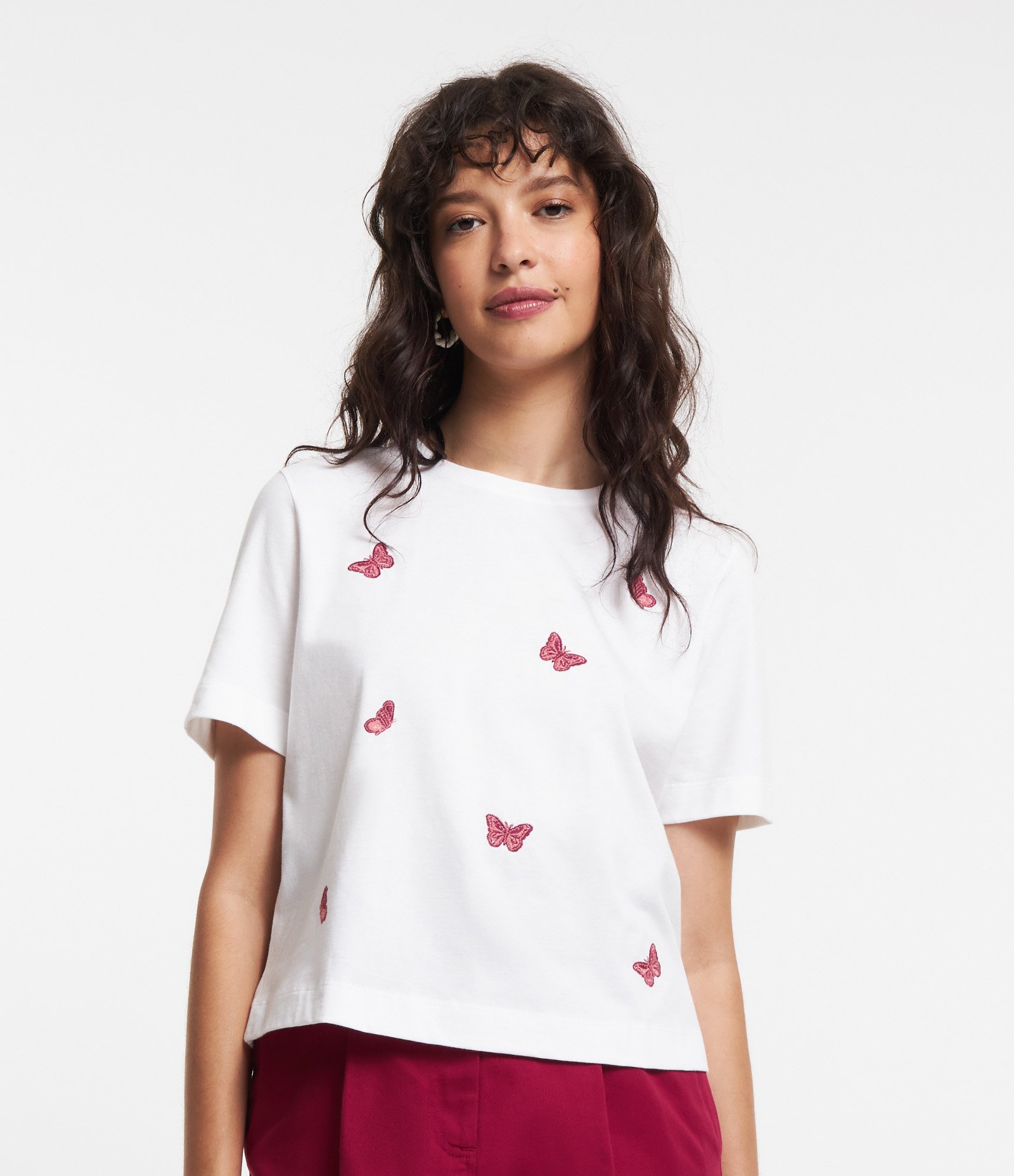 Blusa T-shirt em Algodão com Bordado de Borboletas Branco 1