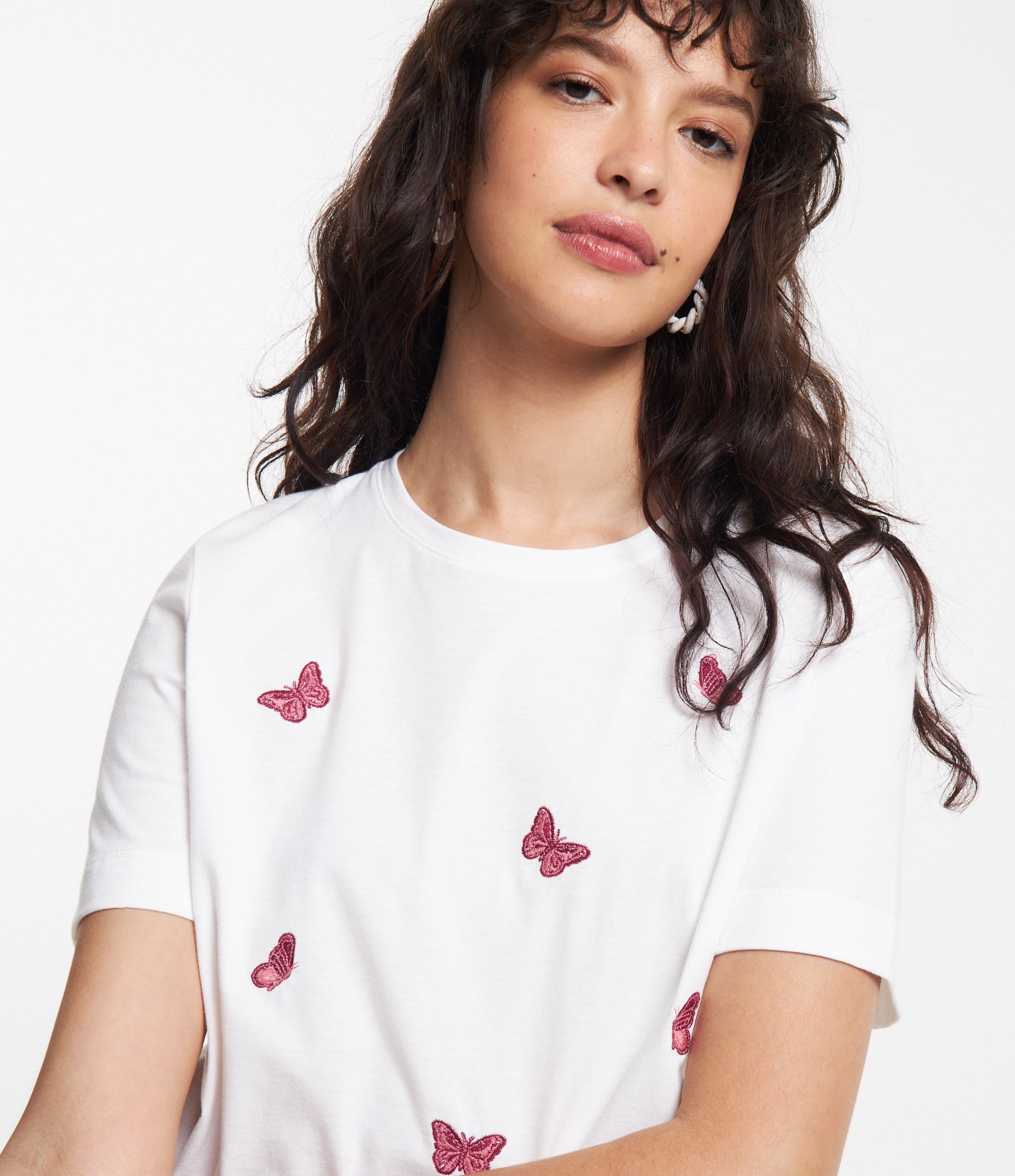 Blusa T-shirt em Algodão com Bordado de Borboletas Branco 4