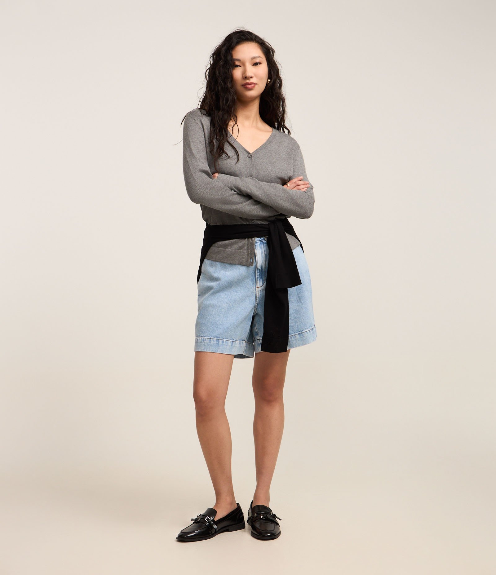 Cardigan em Tricô com Fechamento em Botões Cinza 2