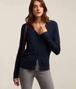 Cardigan em Tricô com Fechamento em Botões