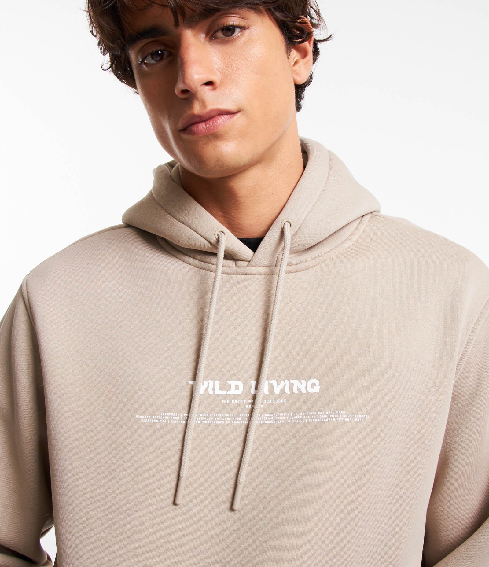 Blusão em Moletom com Capuz e Lettering Wild Living Bege 4