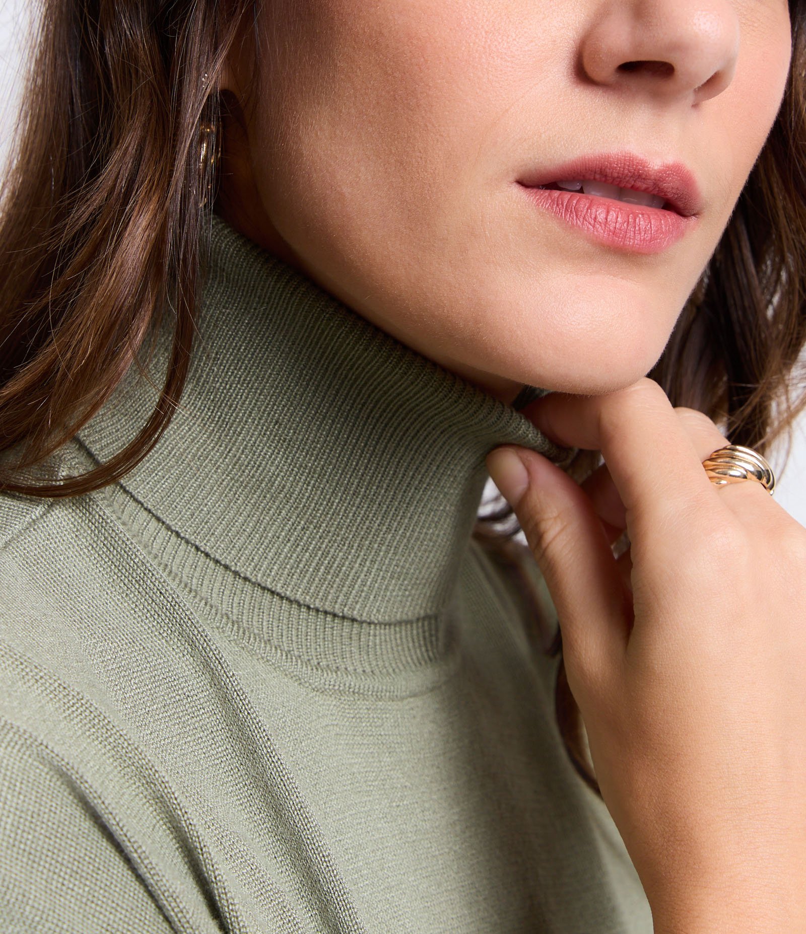 Vestido Midi em Tricô com Gola Alta e Manga Curta Sem Cava 5