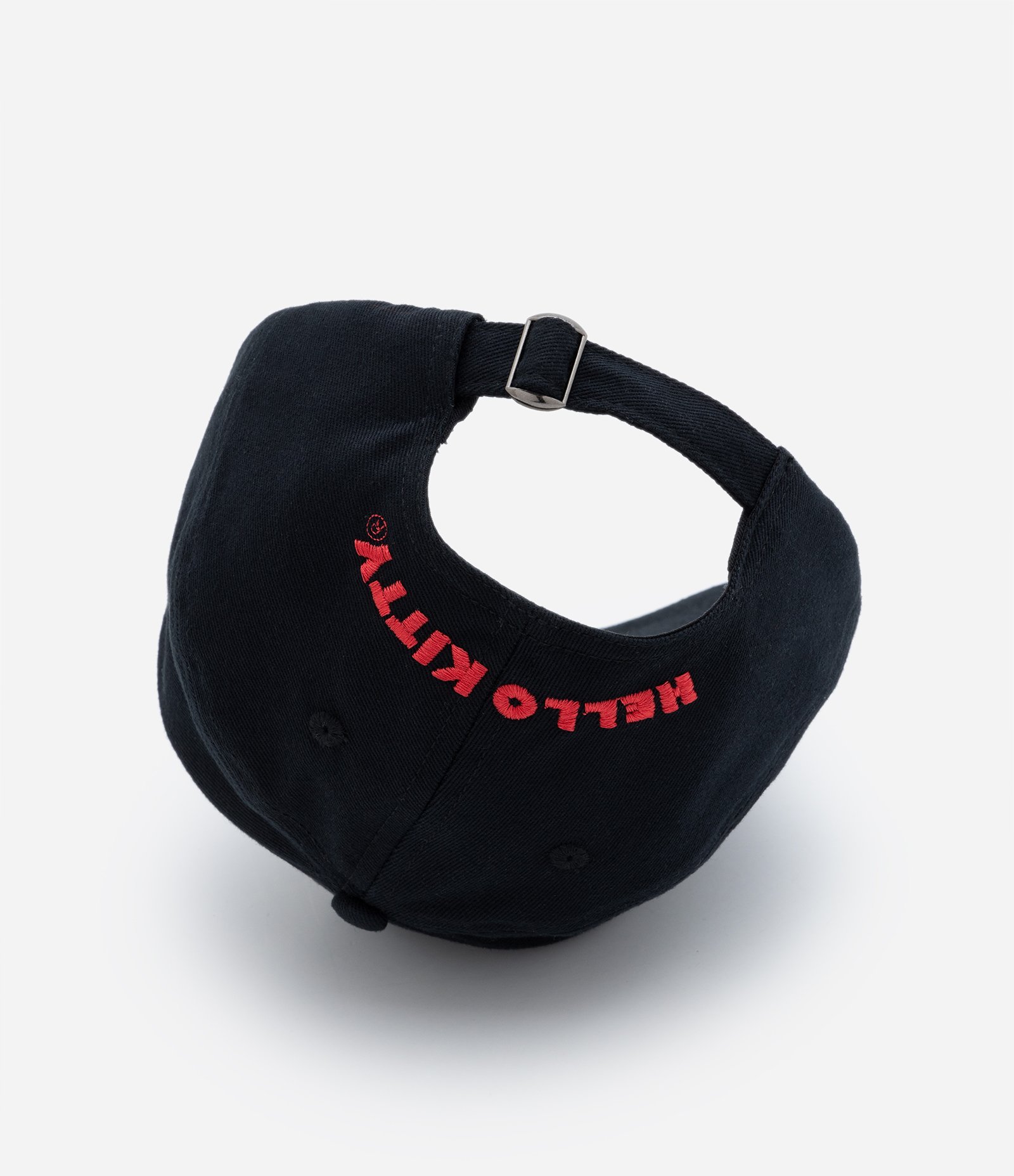 Boné Aba Curva em Sarja com Bordado Hello Kitty Preto 4