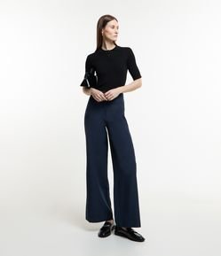 Calça Wide Leg Alfaiatada com Bolso Embutido