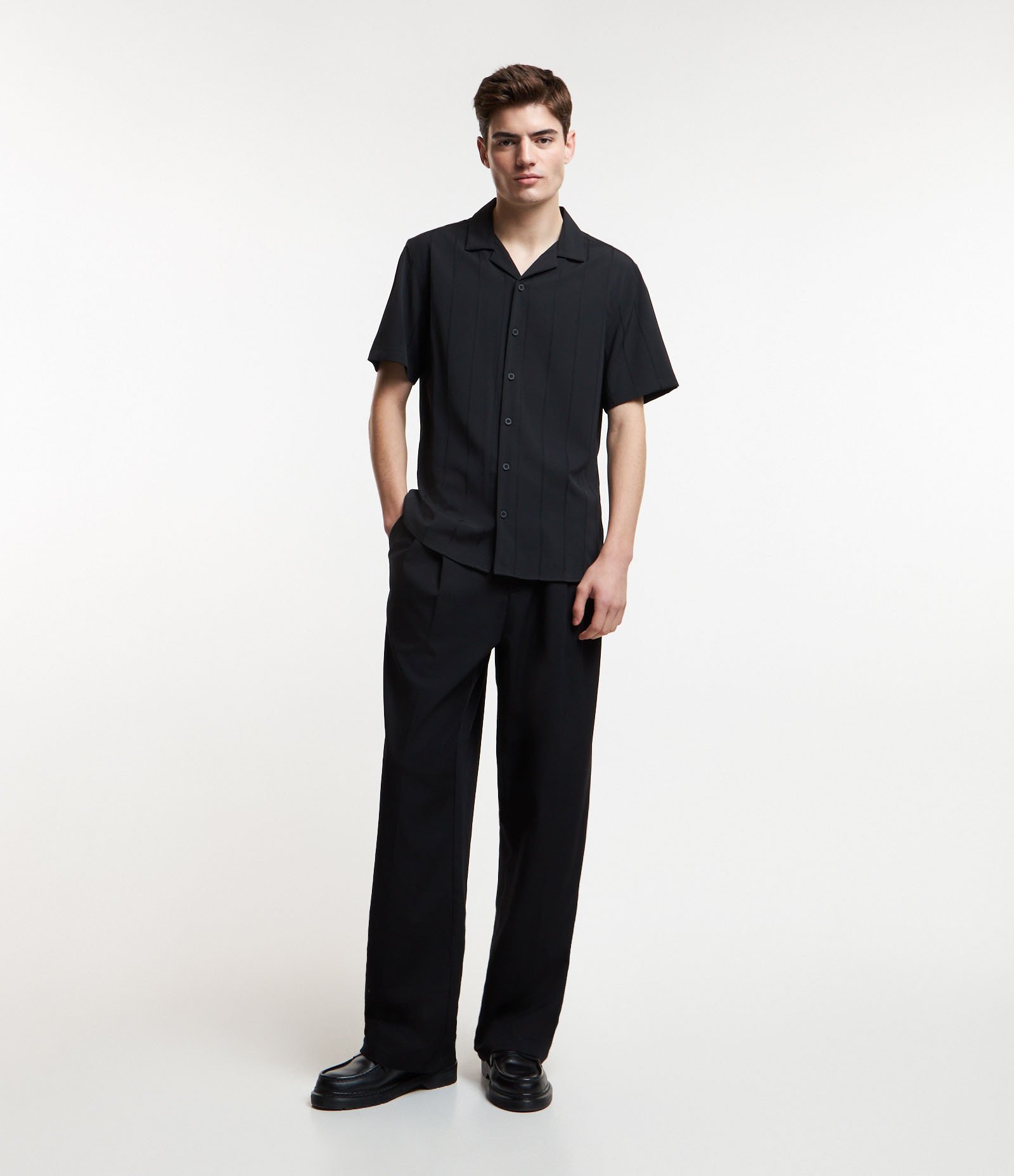 Camisa em Jacquard com Listras Verticais Duplas Preto 2