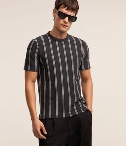 Camiseta em Tecido de Algodão Texturizado com Estampa Listrada