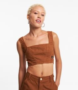 Top em Sarja com Recortes Vazados e Botões