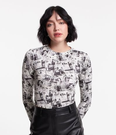 Blusa em Microfibra com Estampa Recortes de Jornal é ruim? Blusa em Microfibra com Estampa Recortes de Jornal é boa?