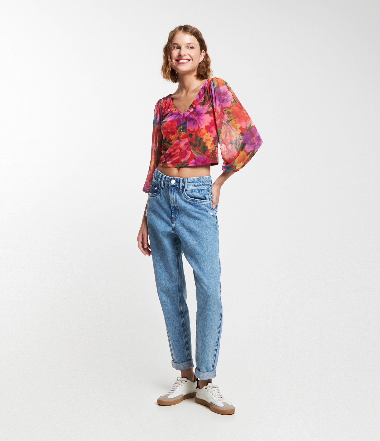 Blusa em Tule Floral com Manga 7/8 Bufante Vermelho 2