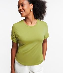 Blusa Sem Cava em Viscose com Gola Redonda