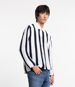 Cardigan Boxy em Tricô Texturizado com Botões e Listras