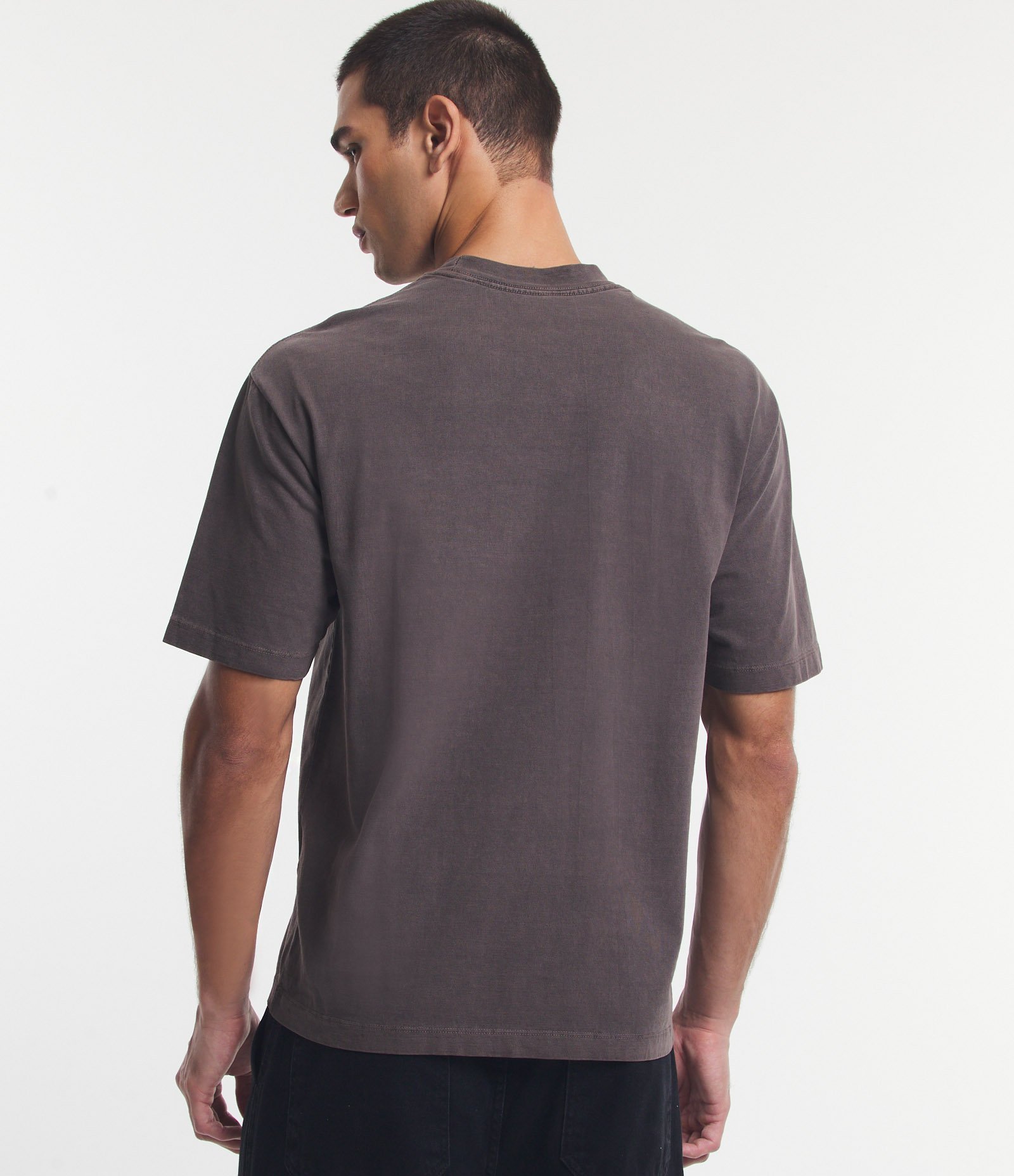 Camiseta Boxy em Algodão Estonada com Gola Alta Marrom 3
