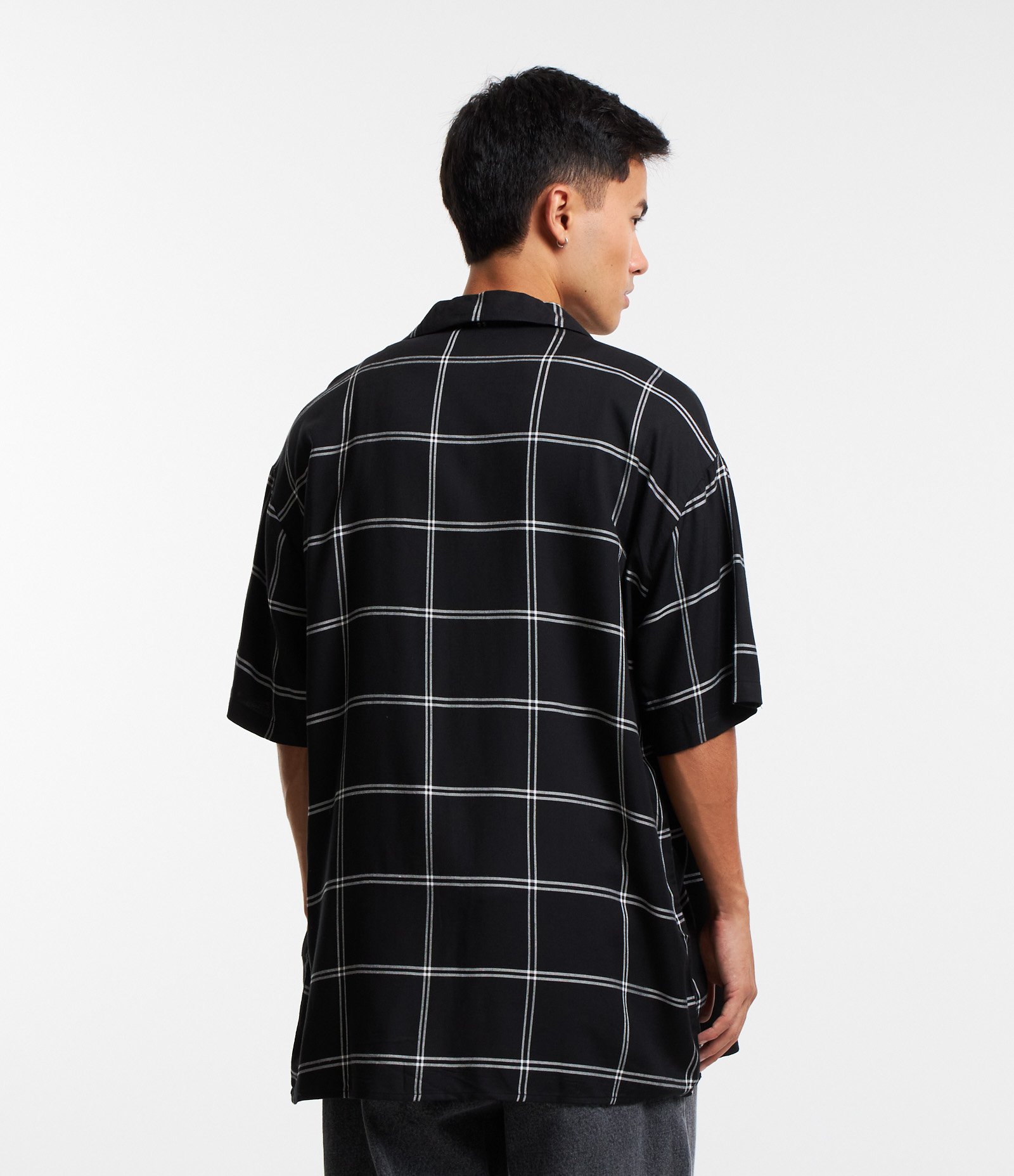 Camisa em Viscose com Botões e Estampa Xadrez Preto 3
