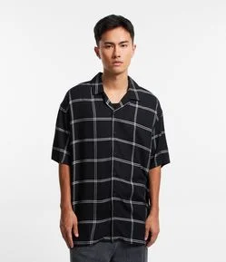 Camisa em Viscose com Botões e Estampa Xadrez