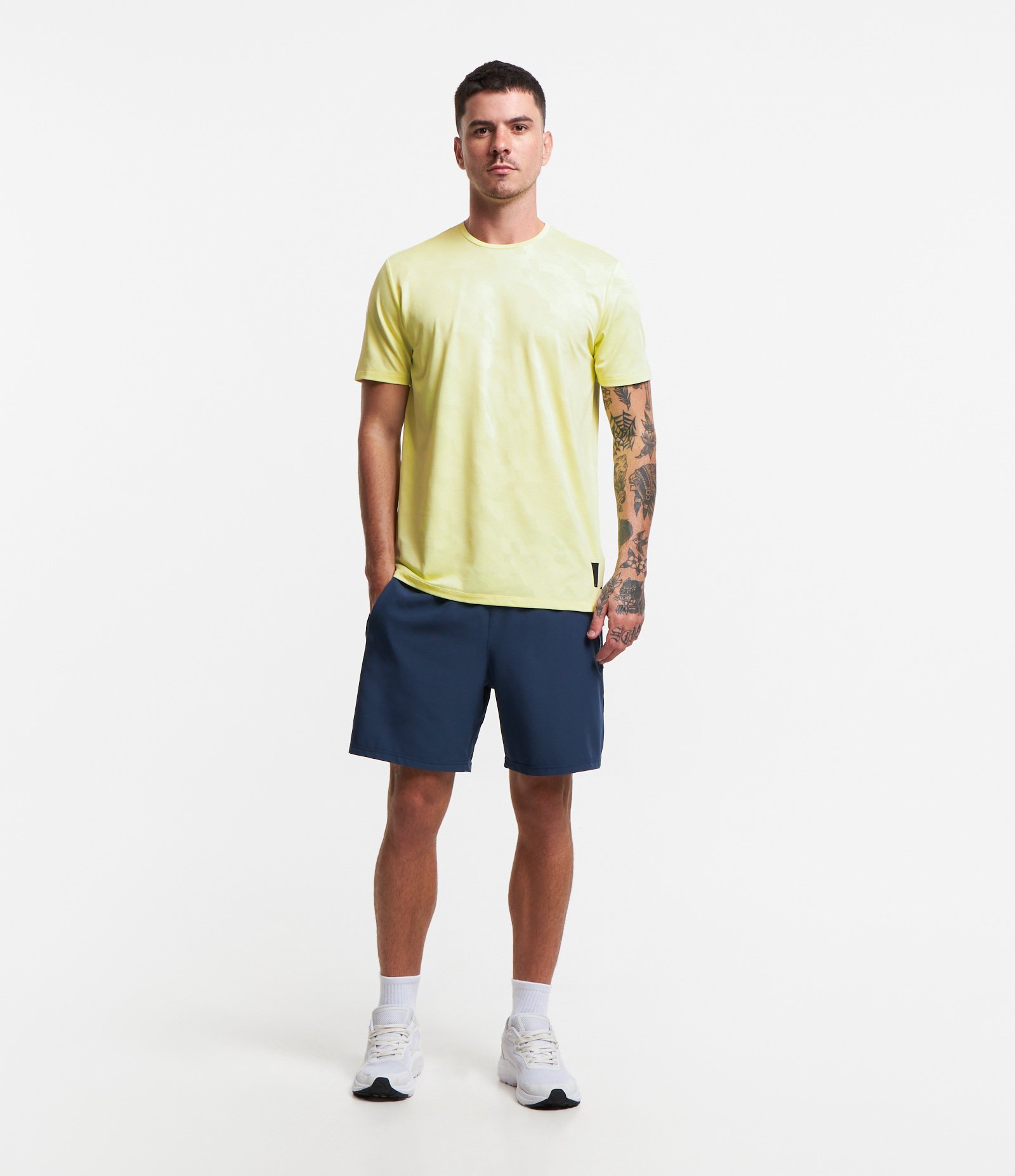 Bermuda Esportiva com Blocos de Cor e Bolsos com Zíper 1