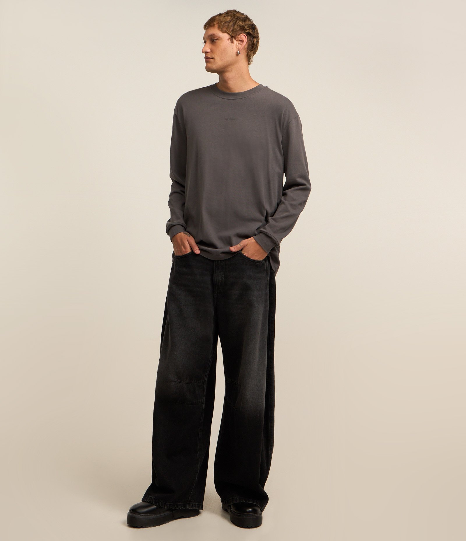 Camiseta Relaxed em Malhão com Estampa Mini Print Cinza 2